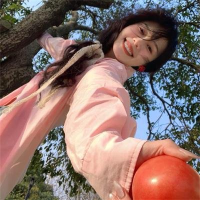 左边最后那栋房子
